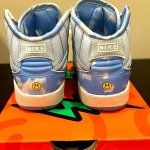 TODDLER JORDAN 2 RETRO J BALVIN SIZE 9C